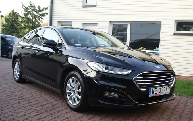 samochody osobowe Ford Mondeo cena 53800 przebieg: 195000, rok produkcji 2019 z Stryków